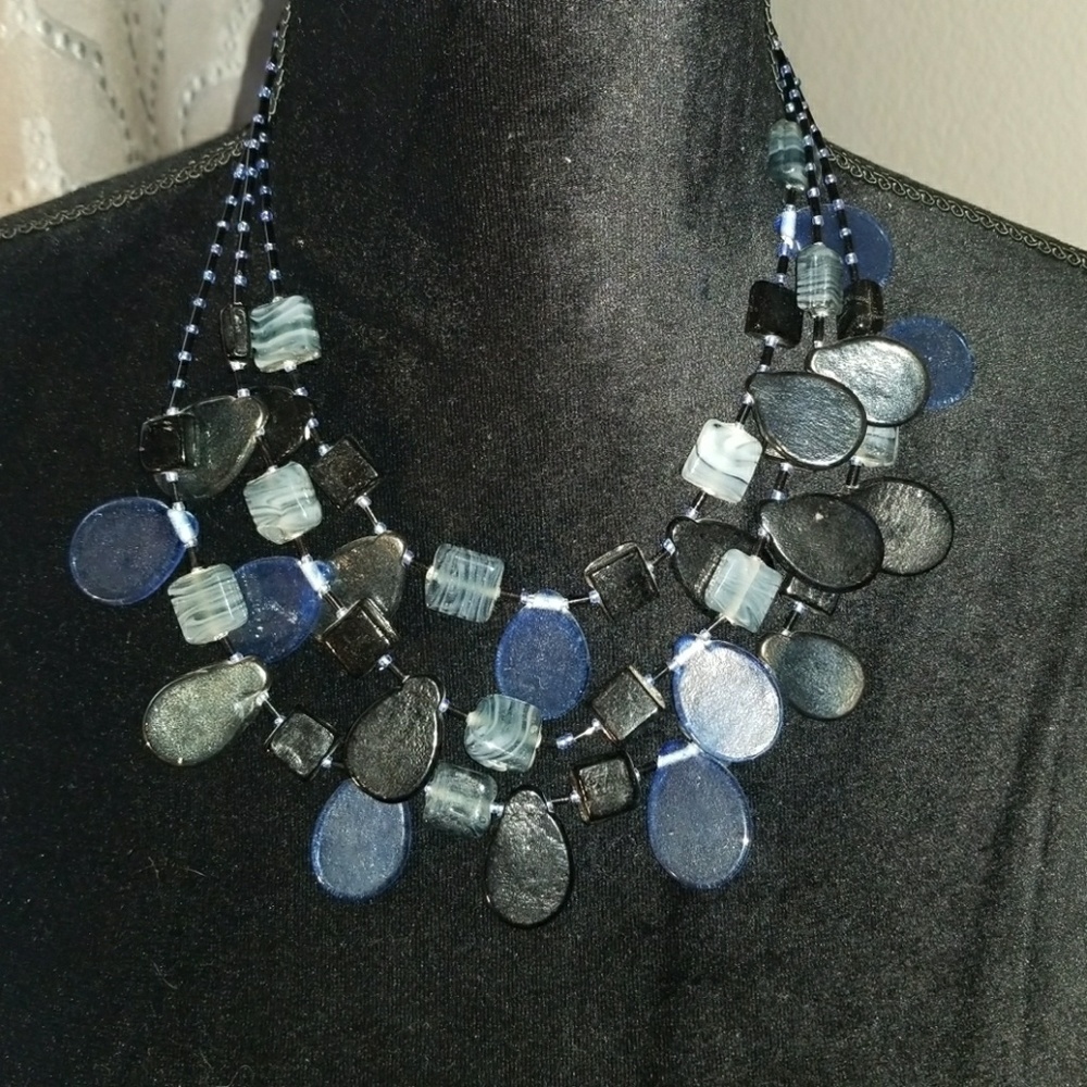 Sunning Blue Stone look Necklace